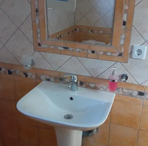 Elli * Αμμουλιανή